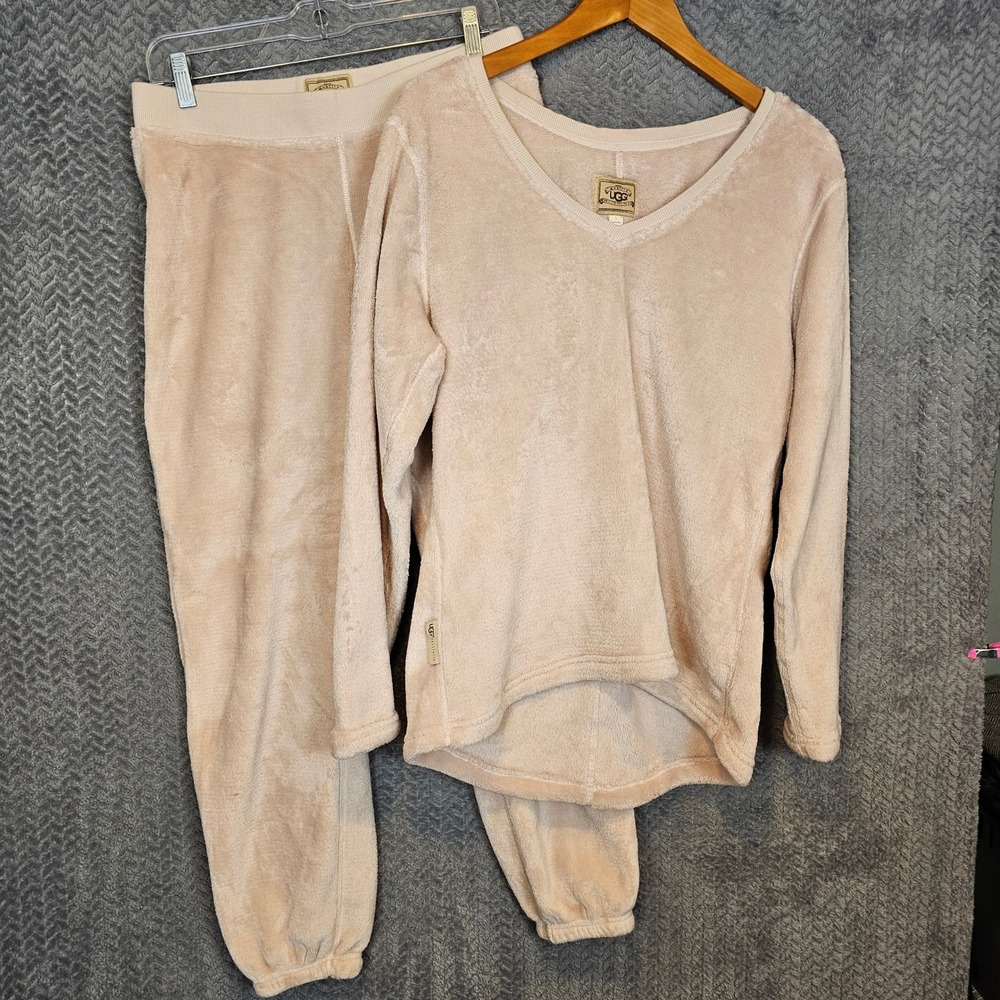 UGG Australia Tan Fleece Joggers sweatpants V-Neck Top Womens M/L